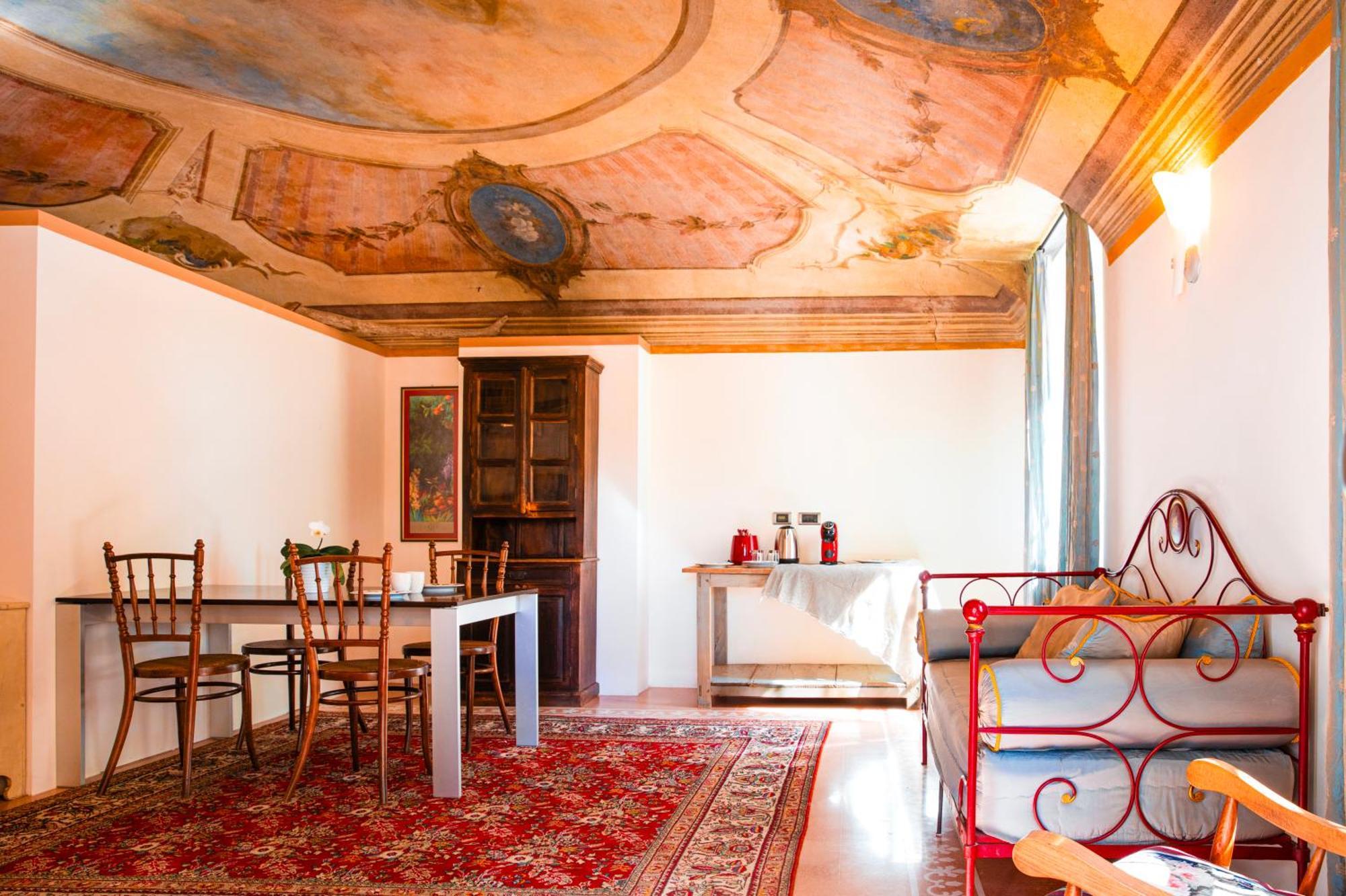 Cascina Ambrosia Residenza D'epoca * Asti